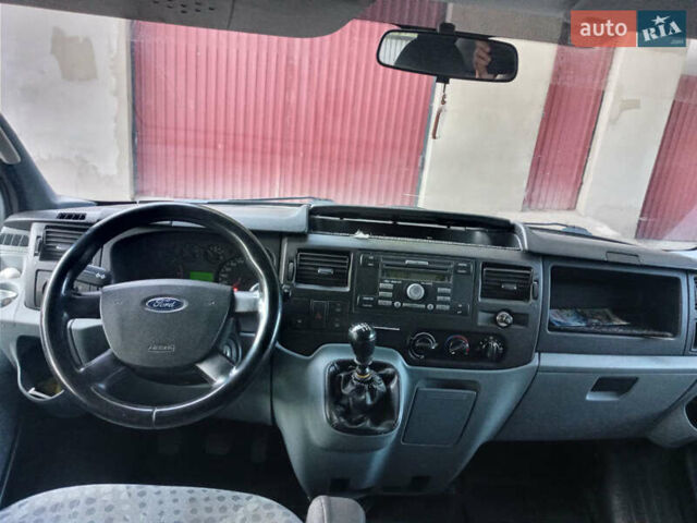 Белый Форд Транзит, объемом двигателя 2.2 л и пробегом 255 тыс. км за 8300 $, фото 3 на Automoto.ua