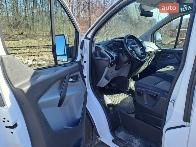 Белый Форд Транзит, объемом двигателя 2.2 л и пробегом 270 тыс. км за 10900 $, фото 2 на Automoto.ua
