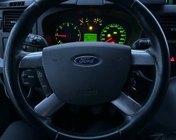 Білий Форд Транзит, об'ємом двигуна 2.2 л та пробігом 168 тис. км за 12400 $, фото 19 на Automoto.ua