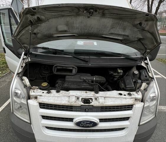 Белый Форд Транзит, объемом двигателя 2.2 л и пробегом 555 тыс. км за 9000 $, фото 7 на Automoto.ua