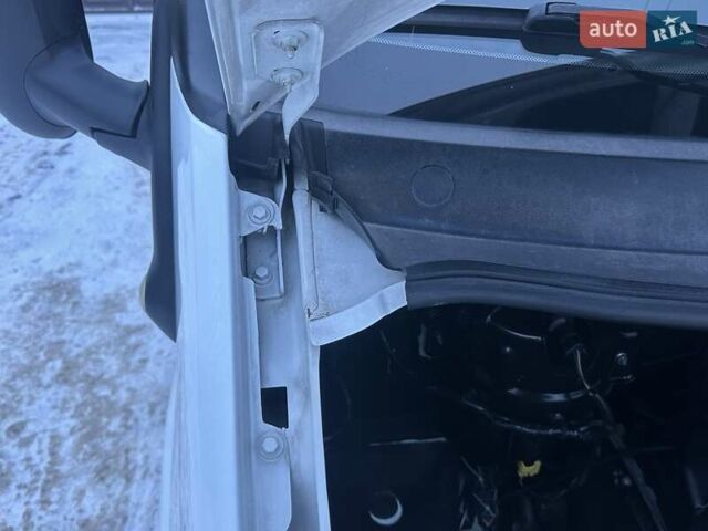 Белый Форд Транзит, объемом двигателя 2.2 л и пробегом 211 тыс. км за 8500 $, фото 55 на Automoto.ua