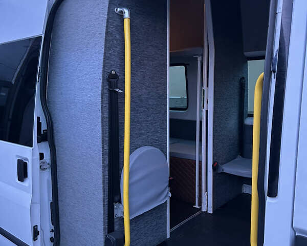 Білий Форд Транзит, об'ємом двигуна 2.2 л та пробігом 168 тис. км за 12400 $, фото 28 на Automoto.ua