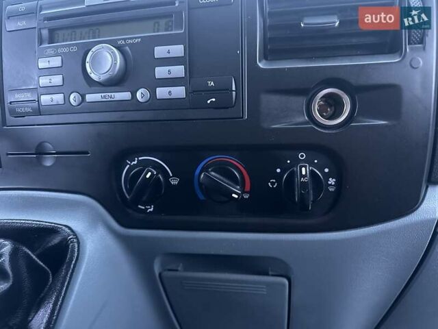 Белый Форд Транзит, объемом двигателя 2.2 л и пробегом 211 тыс. км за 8500 $, фото 28 на Automoto.ua