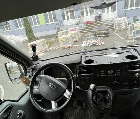 Белый Форд Транзит, объемом двигателя 2.2 л и пробегом 555 тыс. км за 9000 $, фото 9 на Automoto.ua