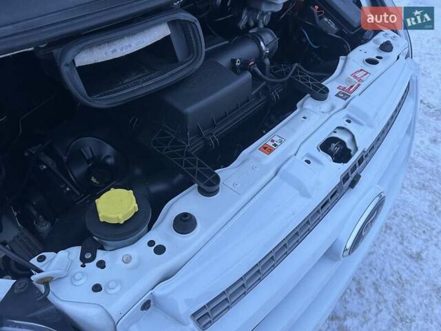 Белый Форд Транзит, объемом двигателя 2.2 л и пробегом 211 тыс. км за 8500 $, фото 56 на Automoto.ua