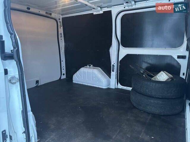 Белый Форд Транзит, объемом двигателя 2.2 л и пробегом 211 тыс. км за 8500 $, фото 46 на Automoto.ua