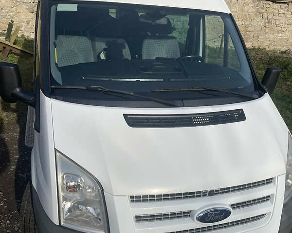 Білий Форд Транзит, об'ємом двигуна 2.2 л та пробігом 192 тис. км за 15200 $, фото 27 на Automoto.ua