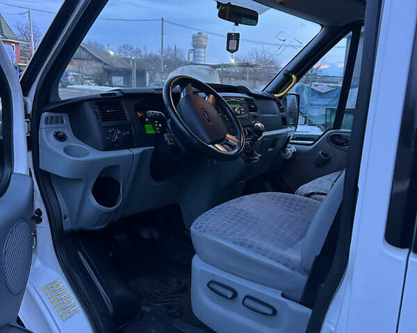 Білий Форд Транзит, об'ємом двигуна 2.2 л та пробігом 168 тис. км за 12400 $, фото 15 на Automoto.ua