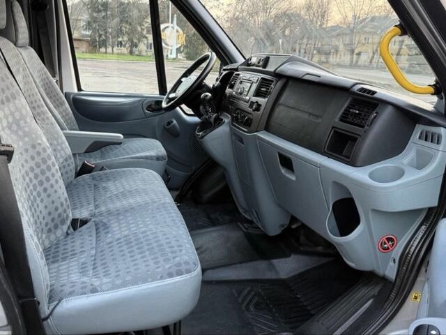 Белый Форд Транзит, объемом двигателя 2.2 л и пробегом 145 тыс. км за 14500 $, фото 10 на Automoto.ua