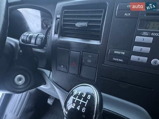 Белый Форд Транзит, объемом двигателя 2.2 л и пробегом 211 тыс. км за 8500 $, фото 29 на Automoto.ua