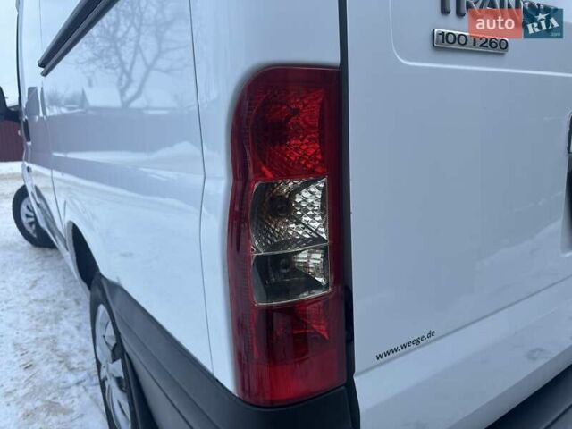 Белый Форд Транзит, объемом двигателя 2.2 л и пробегом 211 тыс. км за 8500 $, фото 10 на Automoto.ua