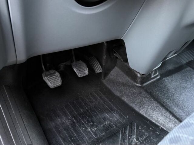 Белый Форд Транзит, объемом двигателя 2.2 л и пробегом 145 тыс. км за 14500 $, фото 15 на Automoto.ua