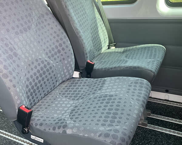 Білий Форд Транзит, об'ємом двигуна 2.2 л та пробігом 192 тис. км за 15200 $, фото 16 на Automoto.ua