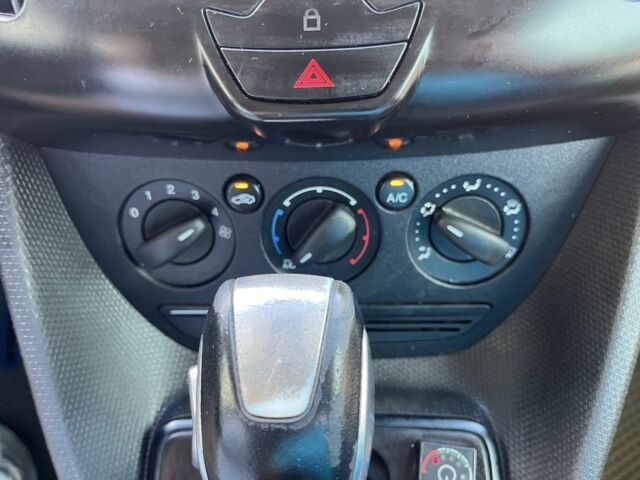 Білий Форд Транзит, об'ємом двигуна 2.5 л та пробігом 250 тис. км за 10700 $, фото 17 на Automoto.ua