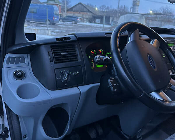 Білий Форд Транзит, об'ємом двигуна 2.2 л та пробігом 168 тис. км за 12400 $, фото 17 на Automoto.ua