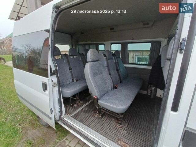 Білий Форд Транзит, об'ємом двигуна 2.2 л та пробігом 371 тис. км за 12000 $, фото 5 на Automoto.ua