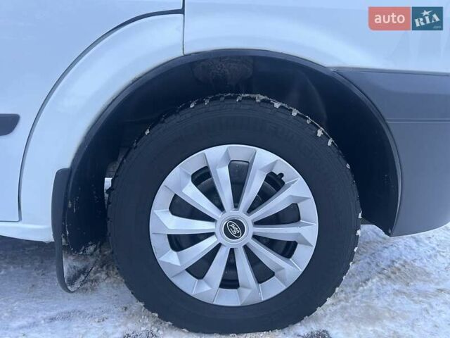 Белый Форд Транзит, объемом двигателя 2.2 л и пробегом 211 тыс. км за 8500 $, фото 20 на Automoto.ua