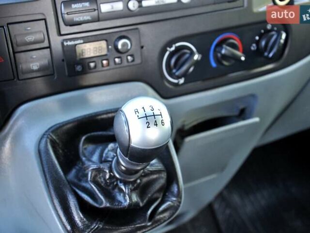 Белый Форд Транзит, объемом двигателя 2.2 л и пробегом 350 тыс. км за 9500 $, фото 20 на Automoto.ua