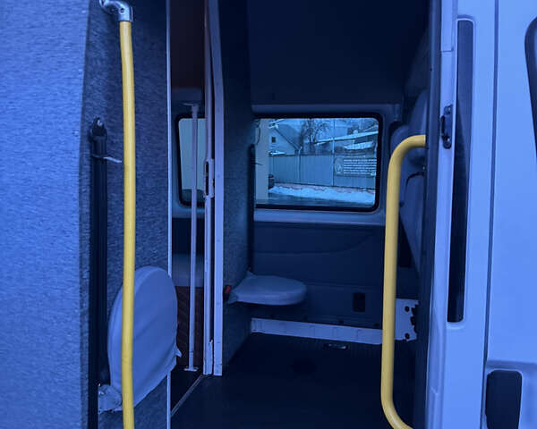 Білий Форд Транзит, об'ємом двигуна 2.2 л та пробігом 168 тис. км за 12400 $, фото 27 на Automoto.ua