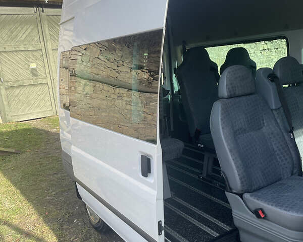 Білий Форд Транзит, об'ємом двигуна 2.2 л та пробігом 192 тис. км за 15200 $, фото 15 на Automoto.ua