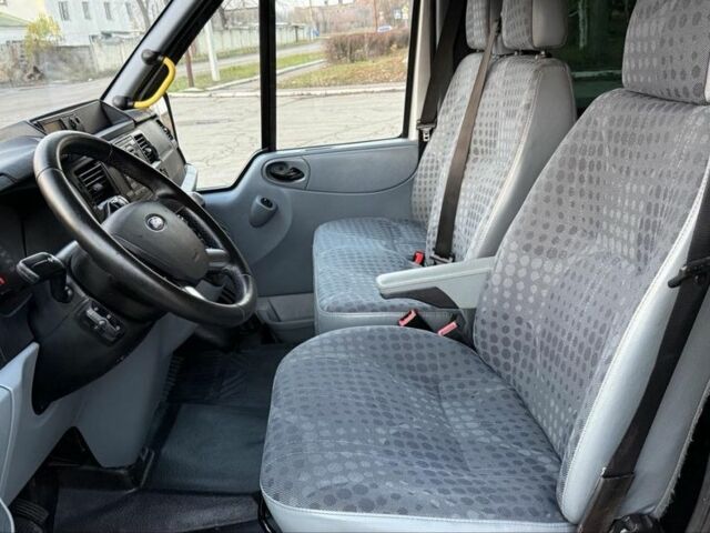 Белый Форд Транзит, объемом двигателя 2.2 л и пробегом 145 тыс. км за 14500 $, фото 8 на Automoto.ua