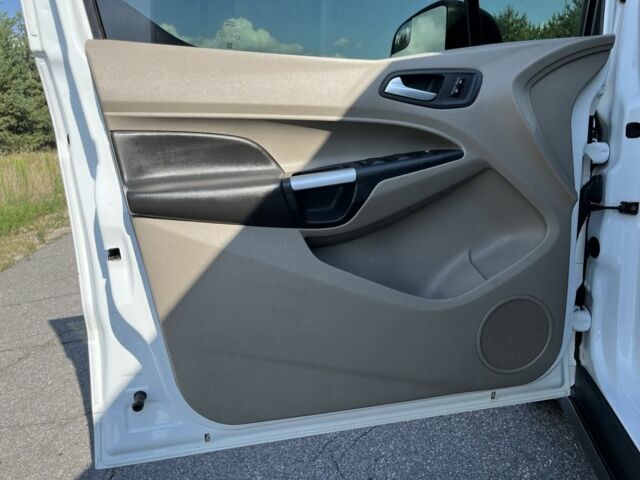 Білий Форд Транзит, об'ємом двигуна 2.5 л та пробігом 250 тис. км за 10700 $, фото 15 на Automoto.ua