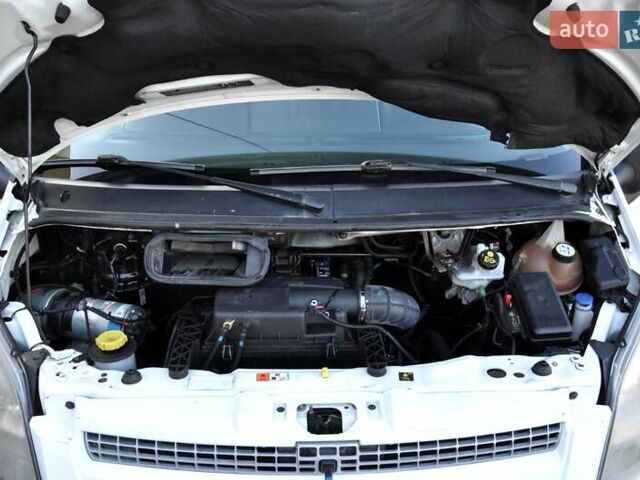 Белый Форд Транзит, объемом двигателя 2.2 л и пробегом 350 тыс. км за 9500 $, фото 42 на Automoto.ua