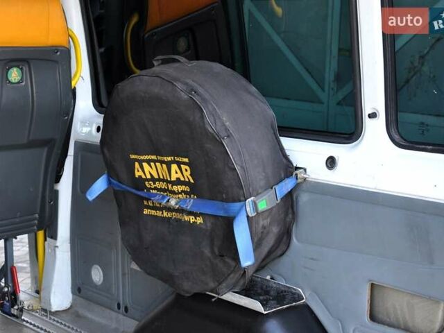 Белый Форд Транзит, объемом двигателя 2.2 л и пробегом 350 тыс. км за 9500 $, фото 30 на Automoto.ua