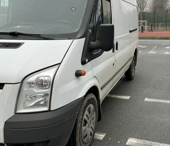 Белый Форд Транзит, объемом двигателя 2.2 л и пробегом 555 тыс. км за 9000 $, фото 2 на Automoto.ua