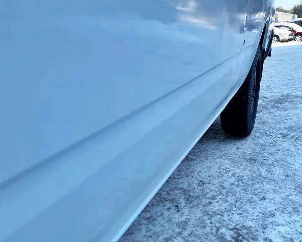 Білий Форд Транзит, об'ємом двигуна 2.2 л та пробігом 405 тис. км за 9500 $, фото 3 на Automoto.ua