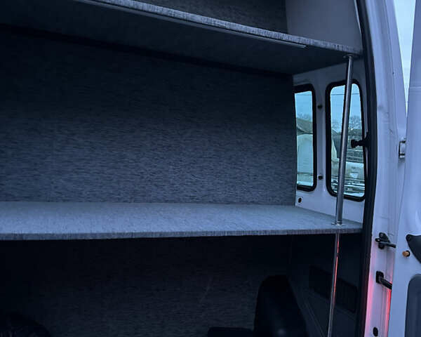 Білий Форд Транзит, об'ємом двигуна 2.2 л та пробігом 168 тис. км за 12400 $, фото 37 на Automoto.ua