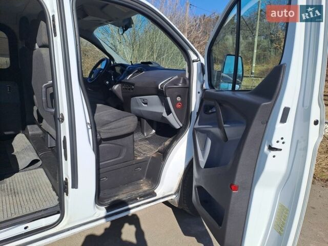 Белый Форд Транзит, объемом двигателя 2.2 л и пробегом 270 тыс. км за 10900 $, фото 3 на Automoto.ua
