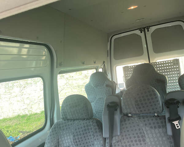 Білий Форд Транзит, об'ємом двигуна 2.2 л та пробігом 192 тис. км за 15200 $, фото 25 на Automoto.ua