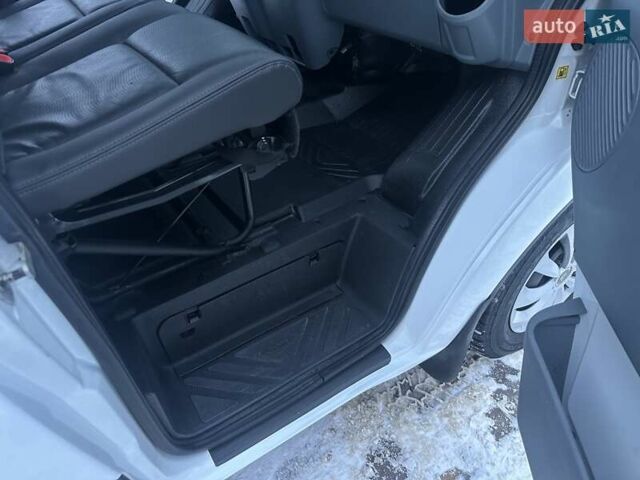 Белый Форд Транзит, объемом двигателя 2.2 л и пробегом 211 тыс. км за 8500 $, фото 25 на Automoto.ua