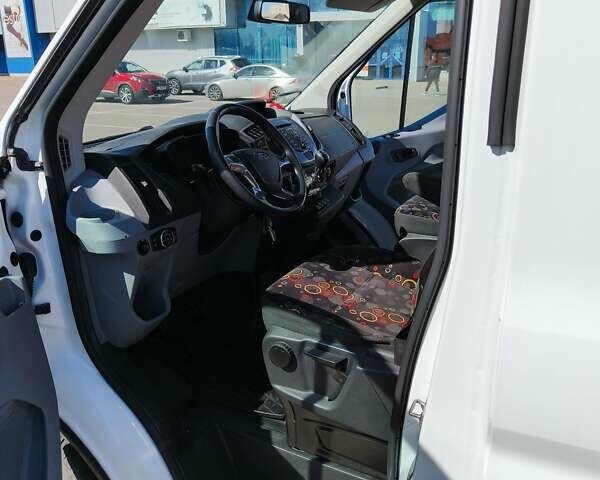 Білий Форд Транзит, об'ємом двигуна 2.2 л та пробігом 243 тис. км за 16400 $, фото 16 на Automoto.ua