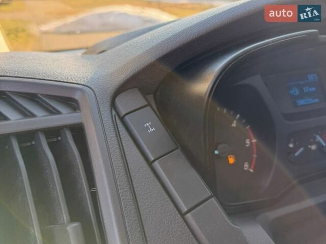 Белый Форд Транзит, объемом двигателя 2.2 л и пробегом 188 тыс. км за 17900 $, фото 16 на Automoto.ua