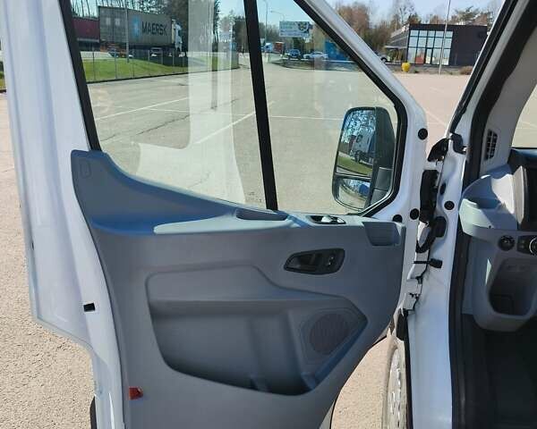 Білий Форд Транзит, об'ємом двигуна 2.2 л та пробігом 243 тис. км за 16400 $, фото 15 на Automoto.ua