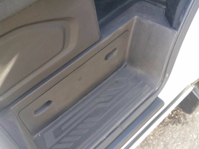 Белый Форд Транзит, объемом двигателя 2.2 л и пробегом 150 тыс. км за 15000 $, фото 17 на Automoto.ua