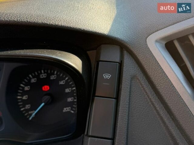 Белый Форд Транзит, объемом двигателя 2.2 л и пробегом 188 тыс. км за 17900 $, фото 17 на Automoto.ua