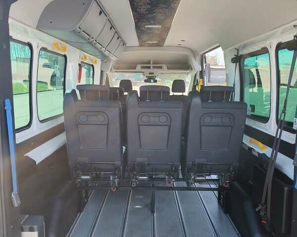 Білий Форд Транзит, об'ємом двигуна 2.2 л та пробігом 243 тис. км за 16400 $, фото 7 на Automoto.ua