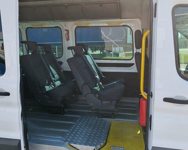 Білий Форд Транзит, об'ємом двигуна 2.2 л та пробігом 243 тис. км за 16400 $, фото 4 на Automoto.ua