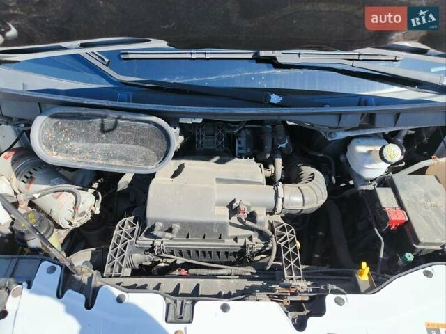 Білий Форд Транзит, об'ємом двигуна 2.2 л та пробігом 243 тис. км за 16400 $, фото 19 на Automoto.ua