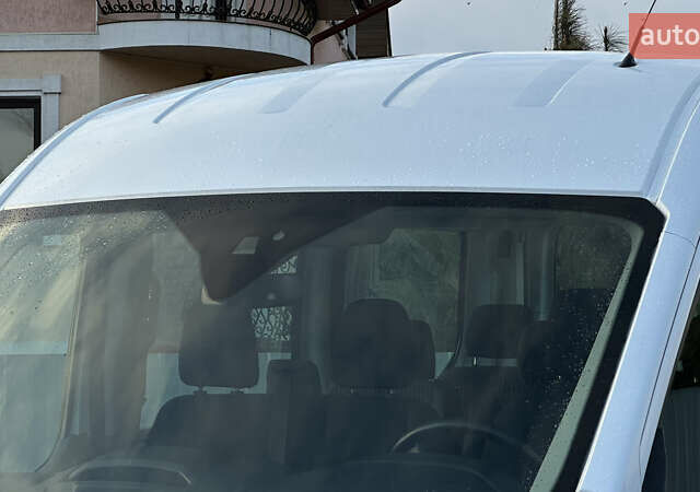 Білий Форд Транзит, об'ємом двигуна 2.2 л та пробігом 176 тис. км за 17199 $, фото 7 на Automoto.ua