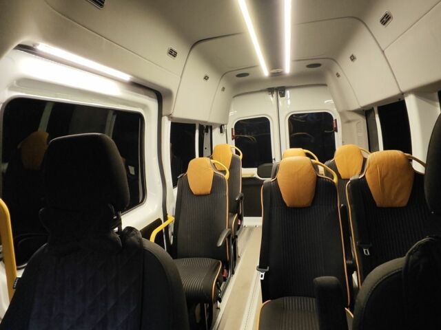 Белый Форд Транзит, объемом двигателя 2.2 л и пробегом 298 тыс. км за 18000 $, фото 7 на Automoto.ua