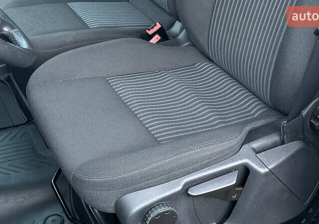 Білий Форд Транзит, об'ємом двигуна 2.2 л та пробігом 176 тис. км за 17199 $, фото 71 на Automoto.ua