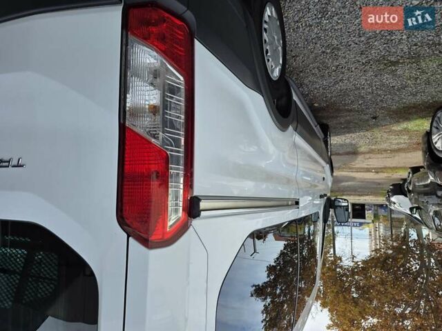 Білий Форд Транзит, об'ємом двигуна 2.2 л та пробігом 184 тис. км за 17800 $, фото 16 на Automoto.ua