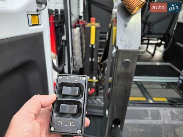 Білий Форд Транзит, об'ємом двигуна 2.2 л та пробігом 184 тис. км за 17800 $, фото 54 на Automoto.ua