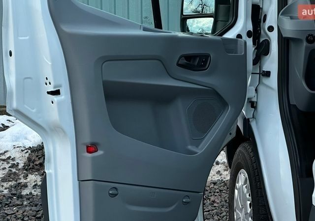 Білий Форд Транзит, об'ємом двигуна 2.2 л та пробігом 176 тис. км за 16696 $, фото 62 на Automoto.ua