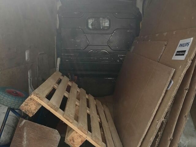 Білий Форд Транзит, об'ємом двигуна 2.2 л та пробігом 348 тис. км за 11500 $, фото 13 на Automoto.ua