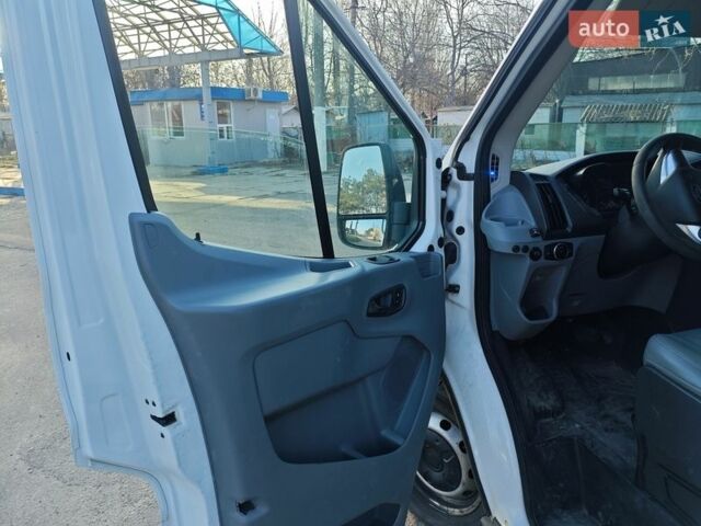 Білий Форд Транзит, об'ємом двигуна 3.72 л та пробігом 403 тис. км за 15400 $, фото 5 на Automoto.ua